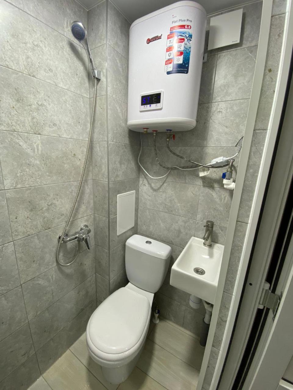 Apartment For Daily Rent Zdn キシナウ エクステリア 写真